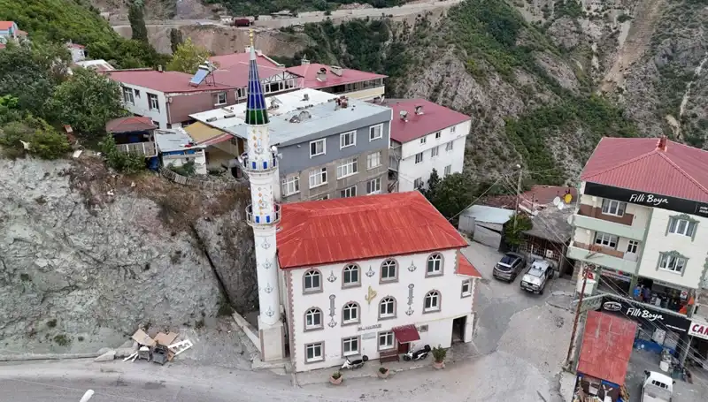 Çelik Minare Siparişi Patladı: Yüz Binlerce Lira Maliyet!