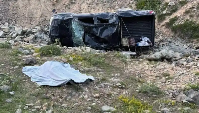 Gümüşhane'de Feci Kaza: Hayatını Kaybeden Bir Kişi ve Beş Yaralı