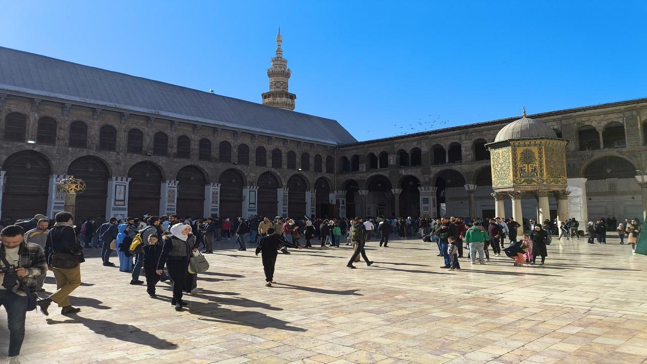 Emevi Camii İmamı: Cumhurbaşkanı Erdoğan'ın Yardım Eli Rahatlatıcı Oldu