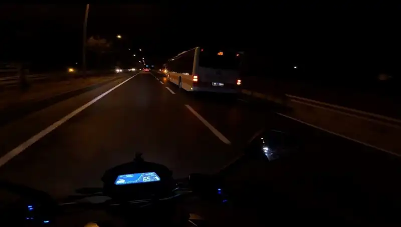 Otobüs Kazası: 41 Yaşındaki Vatandaşın Hayatı Tehlikede!
