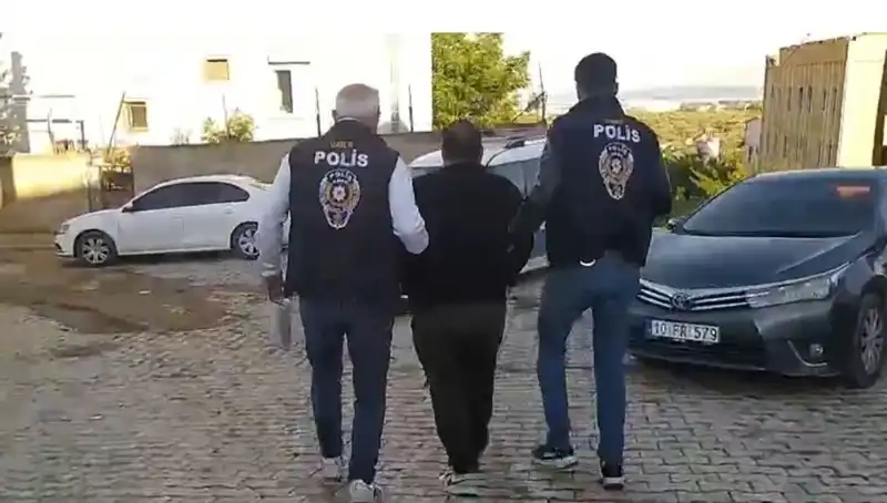 Balıkesir'de Dolandırıcılık Şebekesine Baskın: 4 Kişi Tutuklandı!