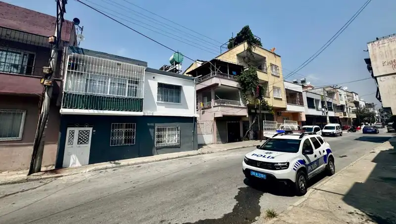 Silah Sesleri Korkunç Bir Aracında: Anne Kız Hayatını Kaybetti