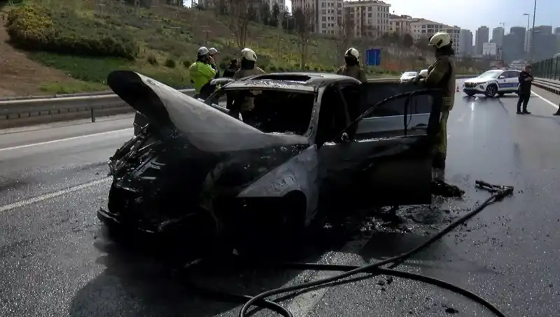 Alev Alev Yanan Otomobil: Küle Dönüşen Araç ve Sırları