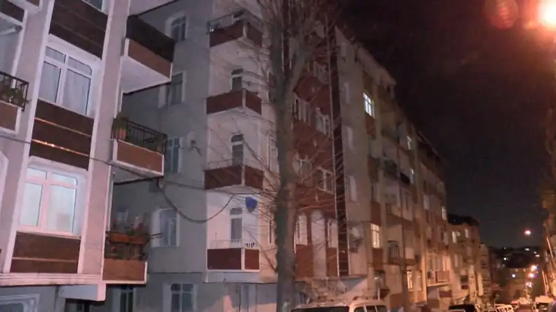 Altı Katlı Binada Yapı Korkusu: Kolonlar Ses Çıkardı, Apartman Tahliye Edildi
