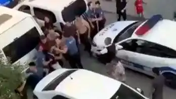 Sosyal Medyada Patlak Veren Kavga Sokağa Taşındı: 4 Yaralı