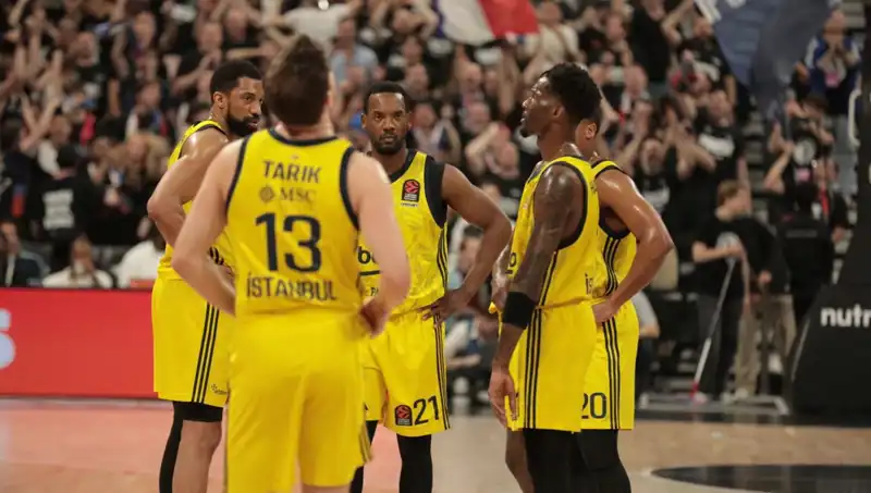 Fenerbahçe'nin Panathinaikos Karşısındaki Şampiyonluk Mücadelesi