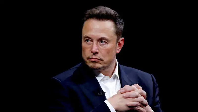 Robot Devrimi: Musk, Cerrahların Yerini Alacak Tarihi Açıkladı