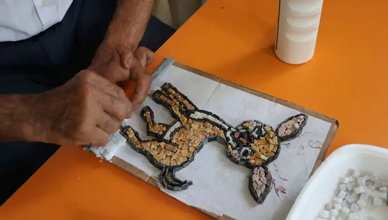 Oğlunun Ödeviyle Tanıştı, Artık Yeni Bir Hobi Edindi