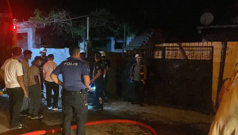 Ailesinin Evinin Yanması: Linçten Kurtarılan Adamın Dramı