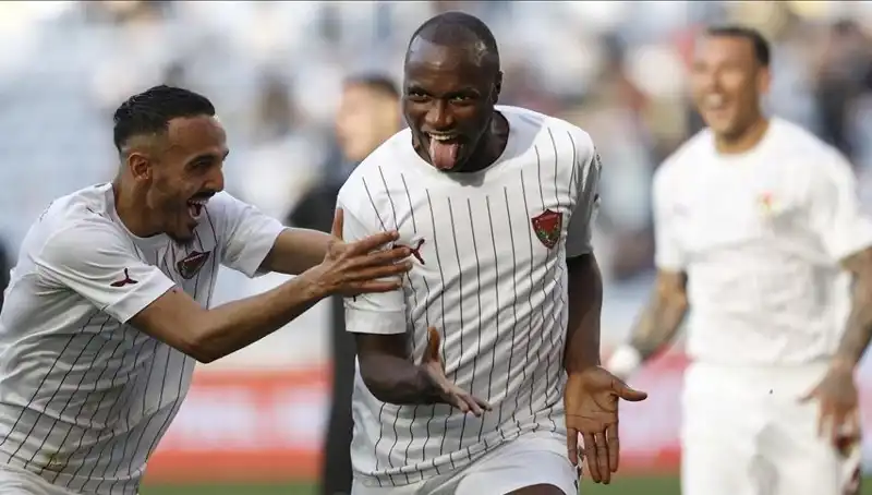Süper Lig'in 36. Haftası: Şampiyonluk Yarışı Kızışıyor, Kritik Maçlar Kapıda!