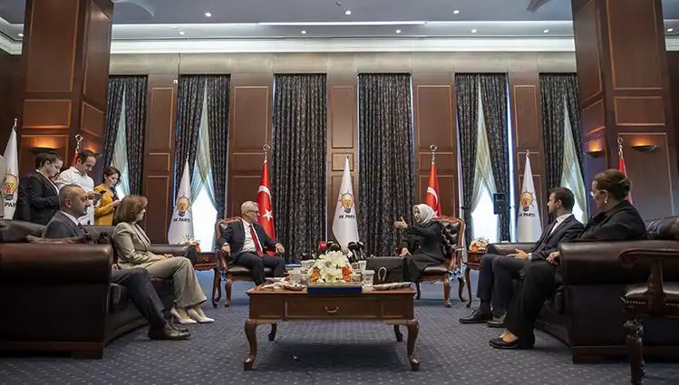AK Parti Bayramlaşma Programı Belirlendi: CHP Neden Davet Edilmedi?