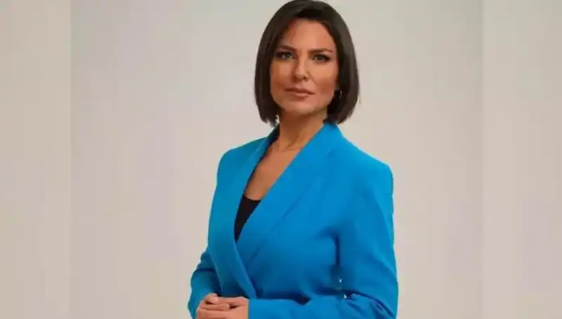 Ece Üner: Türk Medyasının Yıldızı ve İzleyicilerin Gözde Spikeri