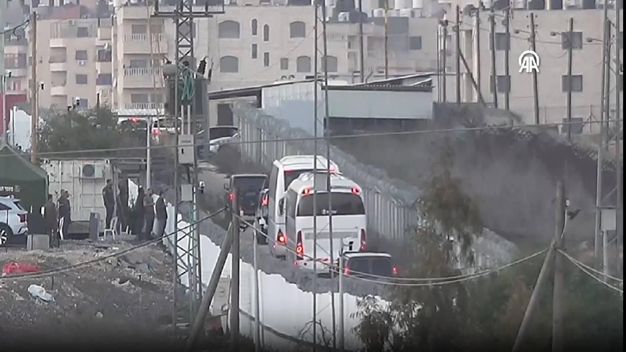 İsrail ve Hamas arasında yapılan esir takası sonrası 183 Filistinli serbest bırakıldı