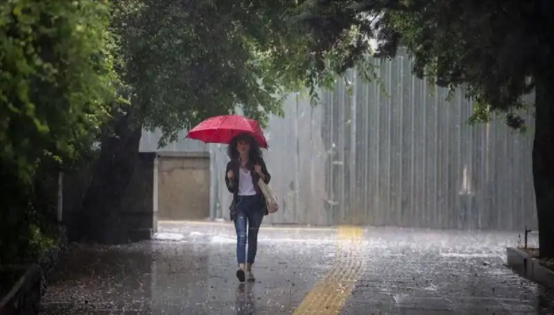 Meteoroloji'den Uyarı: 13 İlde Sağanak ve Fırtına Bekleniyor!
