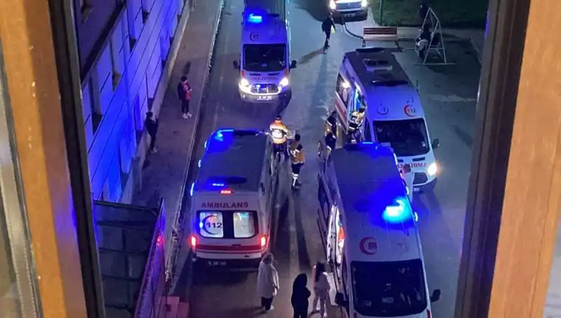 Akşam Yemeği Skandalı: 53 Öğrenci Hastaneye Kaldırıldı