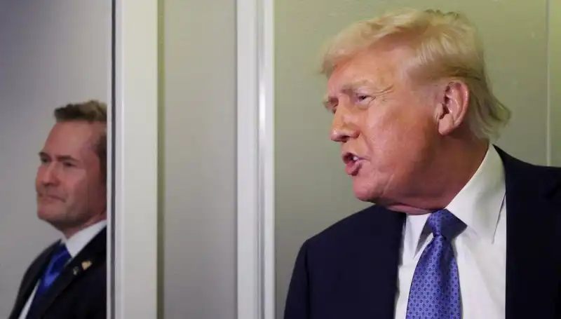 Trump'ın Sızdırılan Planları ve Mike Waltz'un Görevden Alınması