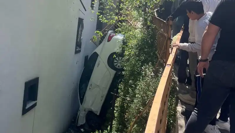 Kağıthane'de Korku Dolu Anlar: Metrelerce Sürüklenen Genç Kadın!