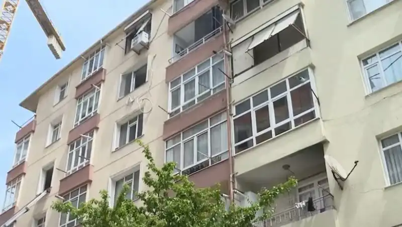 İstanbul’da Kolonları Patlayan 96 Dairelik Sitenin Tahliyesi: Nedenler ve Sonuçlar