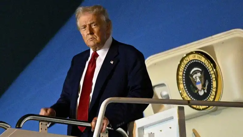 Katar'ın 400 Milyon Dolarlık Uçağı: Trump ile Birliktelik İddiaları