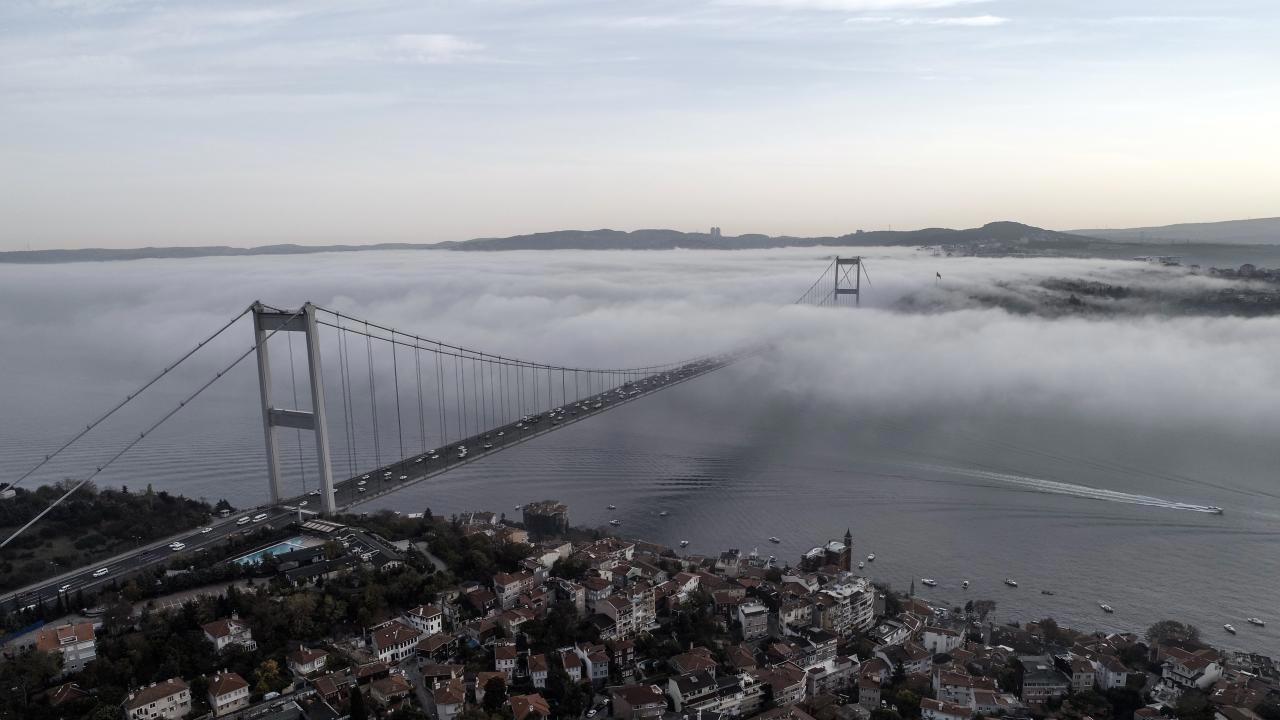İstanbul Boğazı'nda Gemilerin İlerlemesi Durduruldu