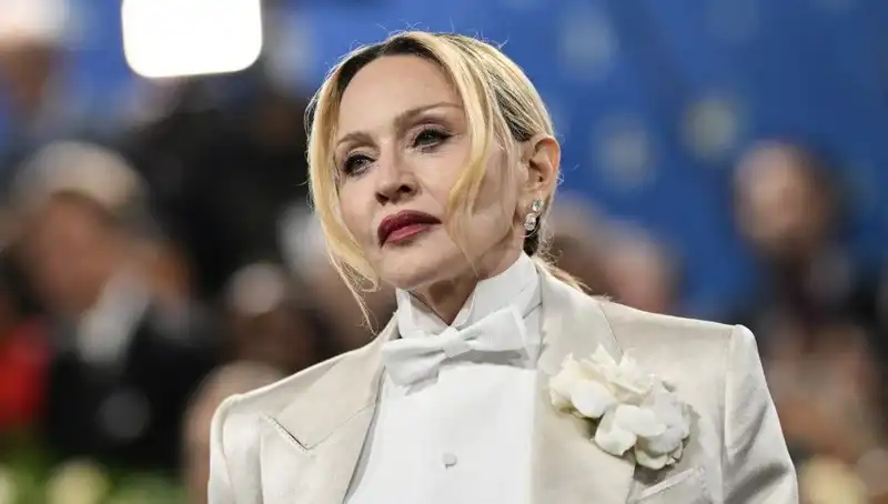 Madonna’nın Tartışmalı Diyeti: Kanserle Mücadelede Yeni Bir Umut Mu?