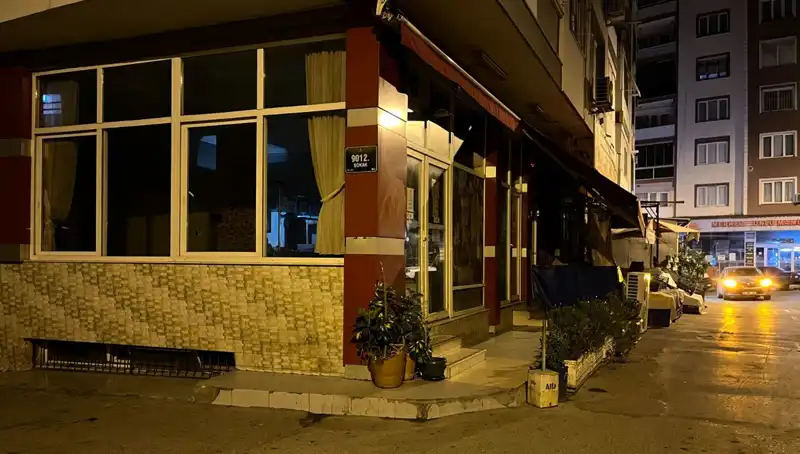 İzmir'de Kahvehane Saldırısı: Bir Hayat Kayıp, Geceye Kararan Hikaye