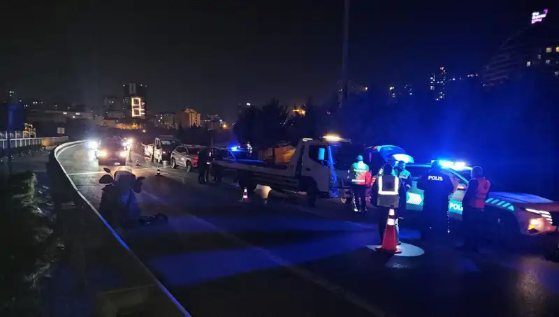 TEM Otoyolu'nda Şok Edici Kaza: Yatan Kişi Sürüklendi, Hayatını Kaybetti