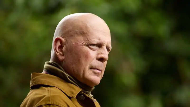Bruce Willis'in Afazi Hastalığı Nedir? Belirtileri ve Tedavi Yöntemleri