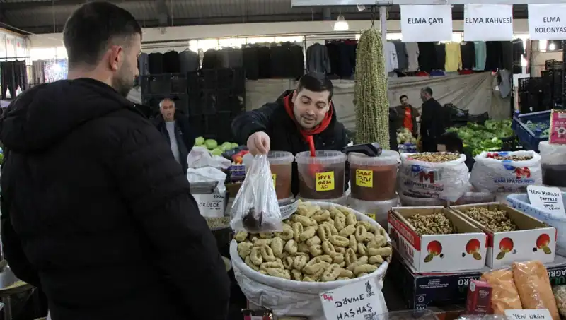 Sarı Altın 1 Kilo ile Gram Fiyatını Geçti: Pazar Sokakları Şokta