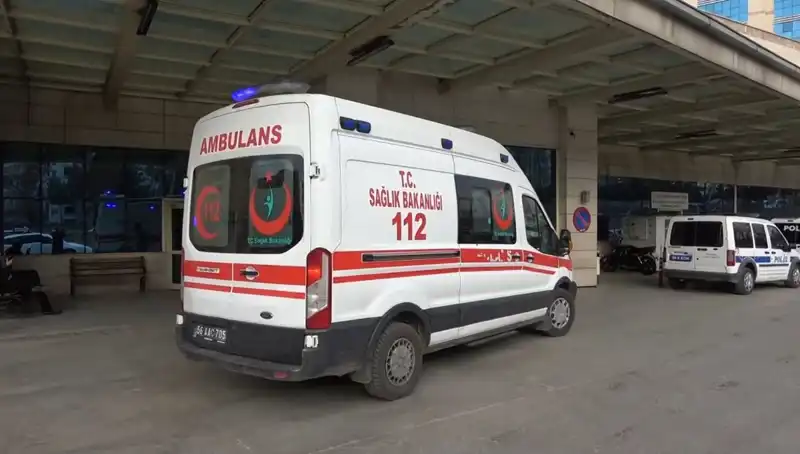 Ürkütücü Olay: Bir Kadın, Birlikte Yaşadığı Adamı Bıçakladı
