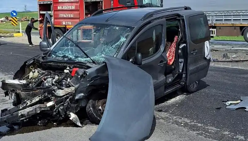 Ankara Yolu’nda Feci Kaza: Üç Kişi Yaralandı!