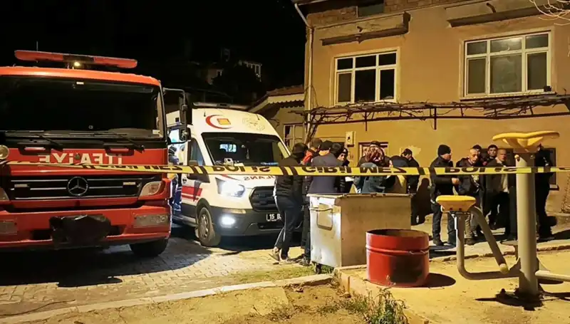 Yaşlı Adamın Yanmış Cansız Bedeni Bulundu: Gizemli Olayın Perde Arkası