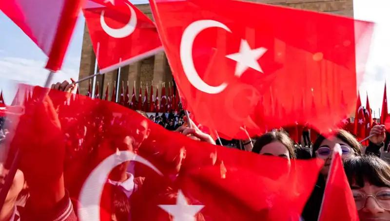 23 Nisan Coşkusu Tüm Yurtta Esen Rüzgar: Kutlamalardan Büyüleyici Anlar