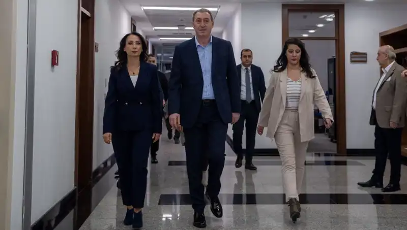 DEM Parti Heyeti Siyasi Parti Turu ile Sıkı Temas İçinde