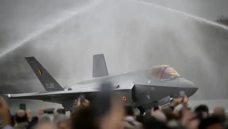 Belçika'nın F-35 Krizi: Uçak Var, Hava Sahası Yok!