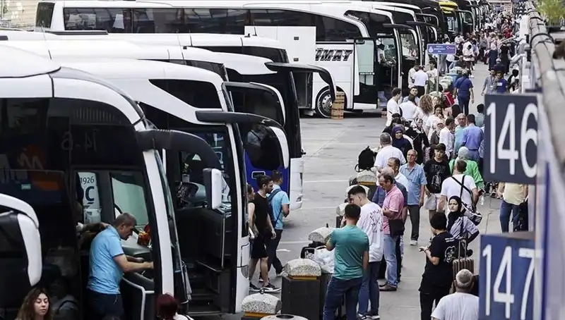 İstanbul'dan Ayrılanların Sayısı: 369 Bin 453 Kişi Neden Tercih Etti?