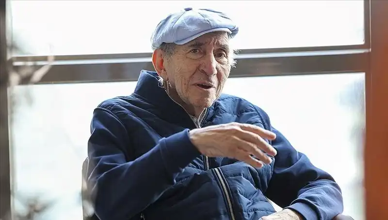 Altan Öymen'in Sağlık Durumu: Entübe Edildi, Yoğun Bakımda Tedavi Altında
