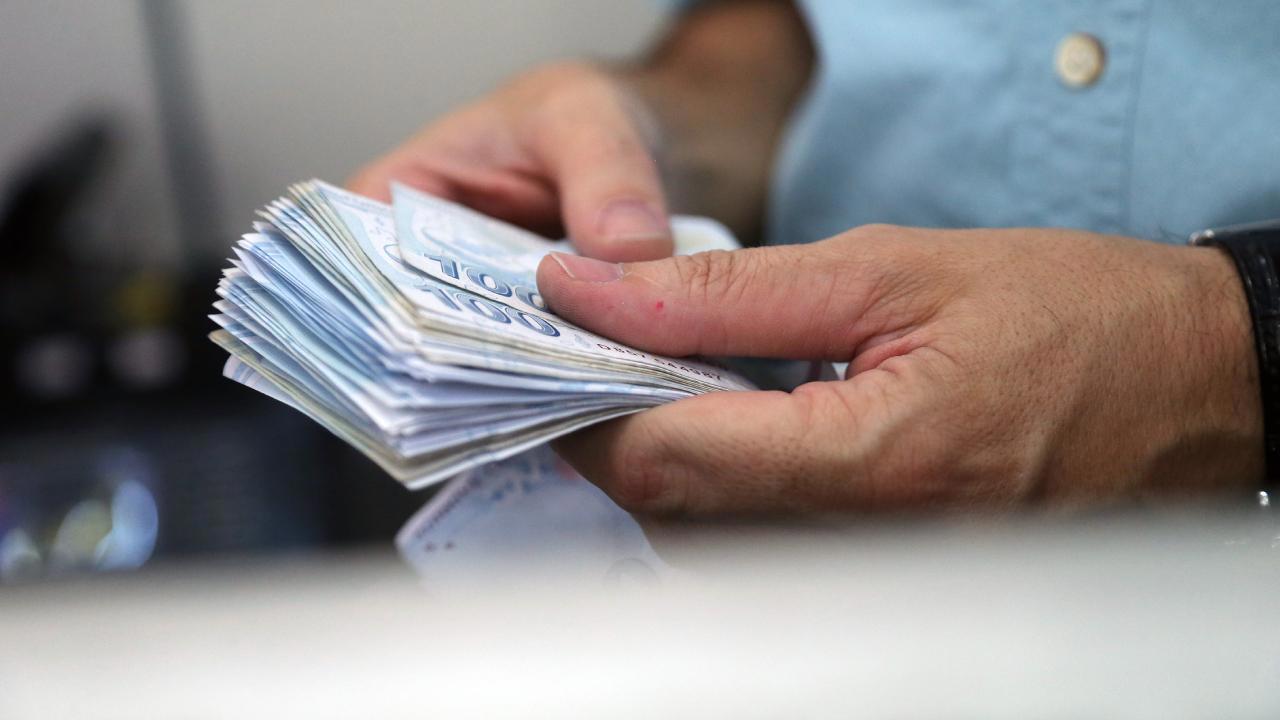 Emekli Aylığı Asgari Ücretin Üzerine Çıktı