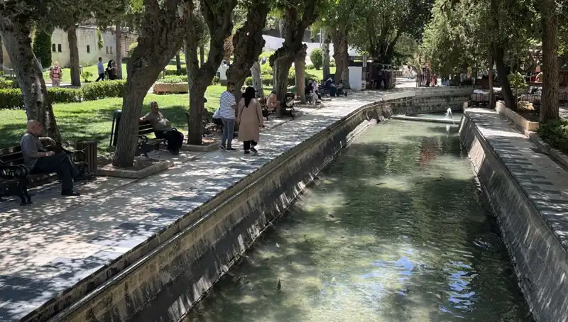 Şanlıurfa’da Termometreler Rekor Derecelere Tırmandı, Caddelerde Hayat Durdu!