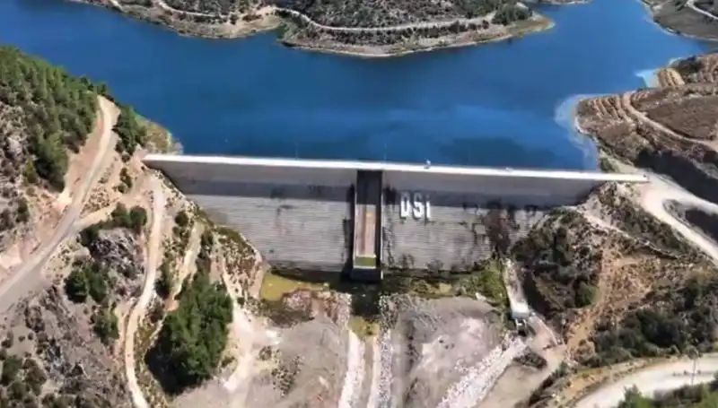 Çeşme'de Uzun Süreli Su Kesintileri Sonunda Tarih Oluyor!