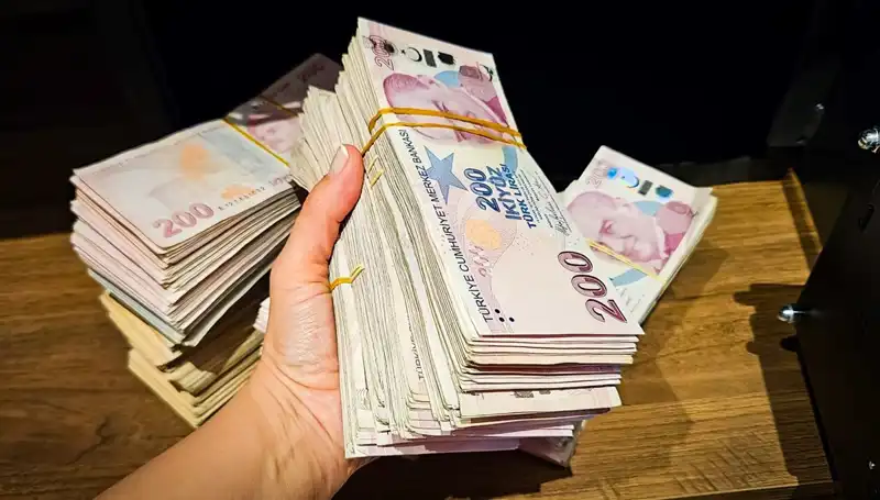 Türkiye’de Mevduat Rekoru: 12 Trilyon Liralık Varlık Nereye Gidiyor?