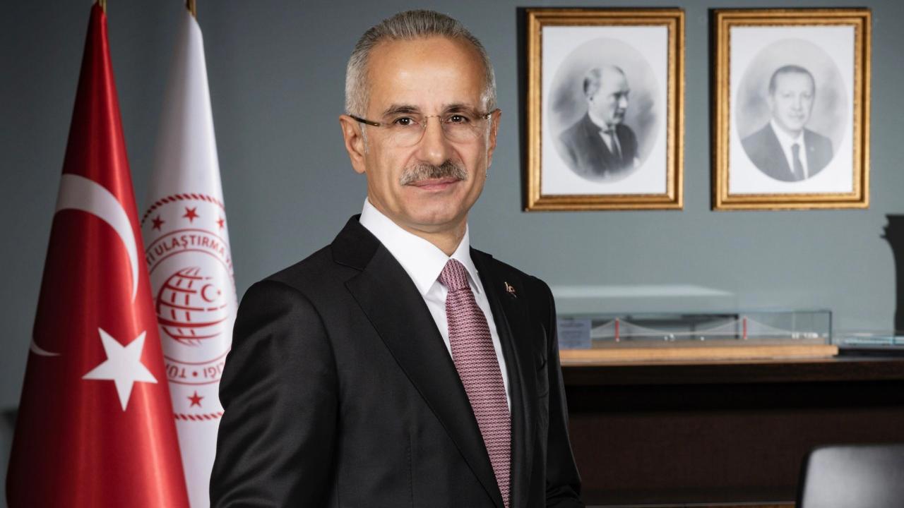 Bakan Uraloğlu TRT Haber'de Sürpriz Açıklamalar Yaptı!