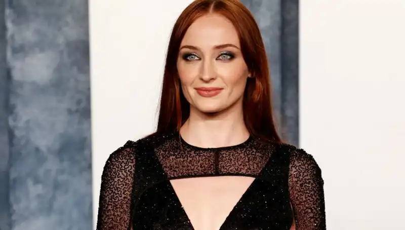 Sophie Turner’ın Sosyal Medyada Duyduğu Rahatsızlık: Yıldız Olmanın Yan Etkileri
