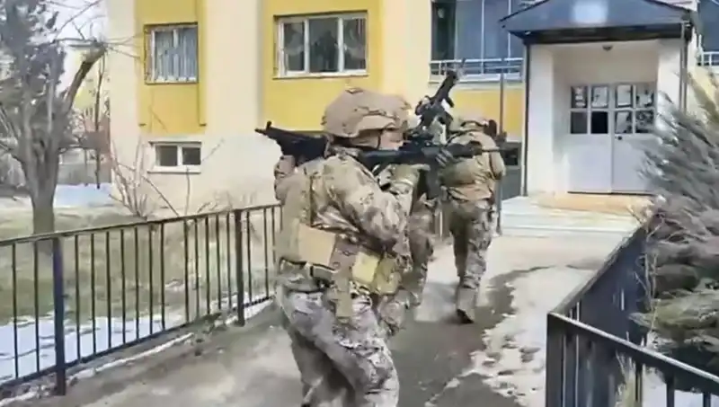 Bingöl'de DAEŞ Operasyonu: Üç Şüpheli Tutuklandı, İşin Arka Planı Ne?