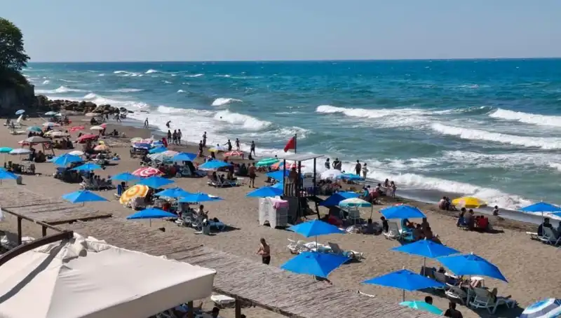 Akçakoca'da Deniz Yasağı: Yaz Tatilini Etkileyecek Gelişme!